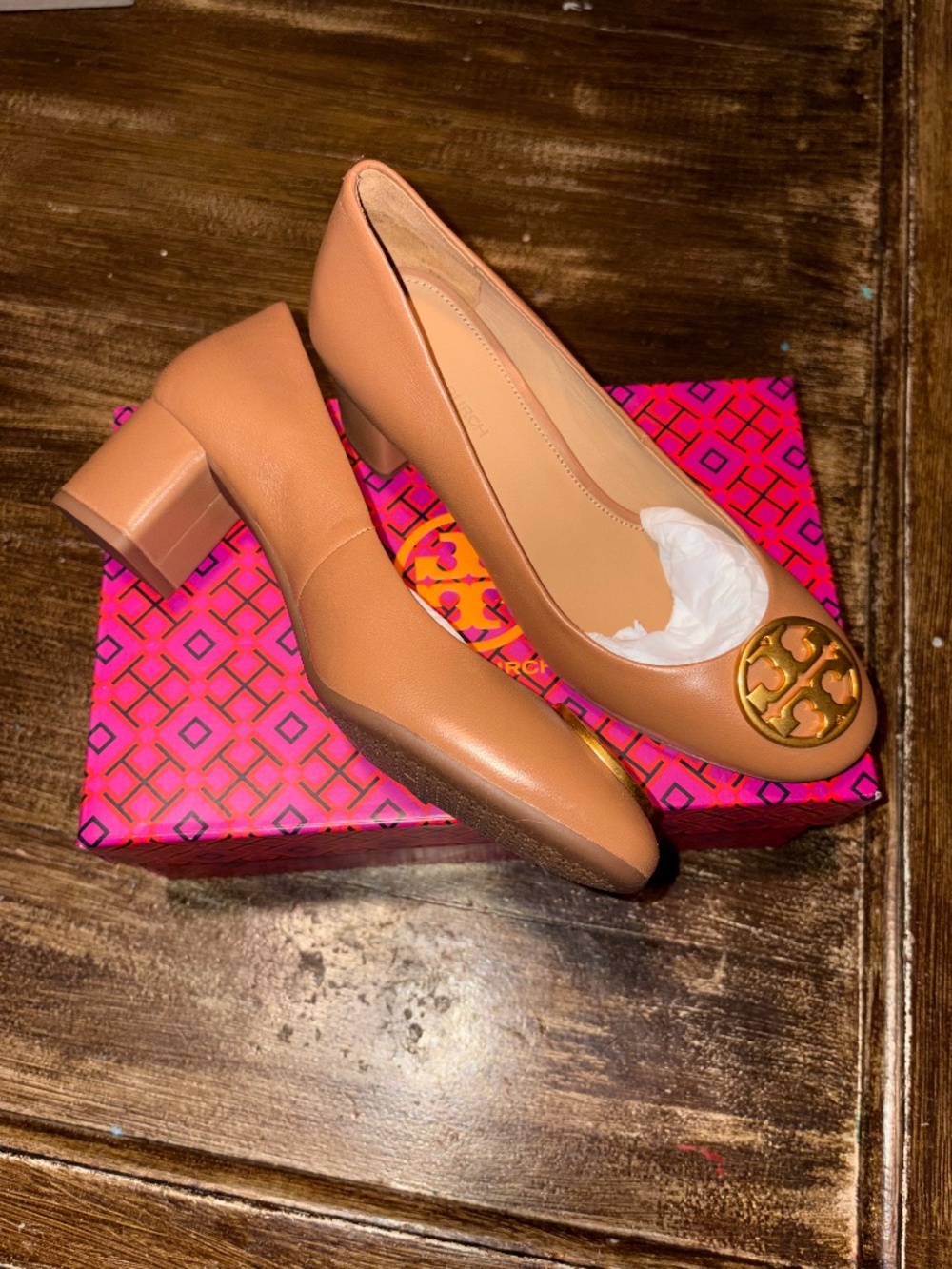 Troy Burch tan pumps